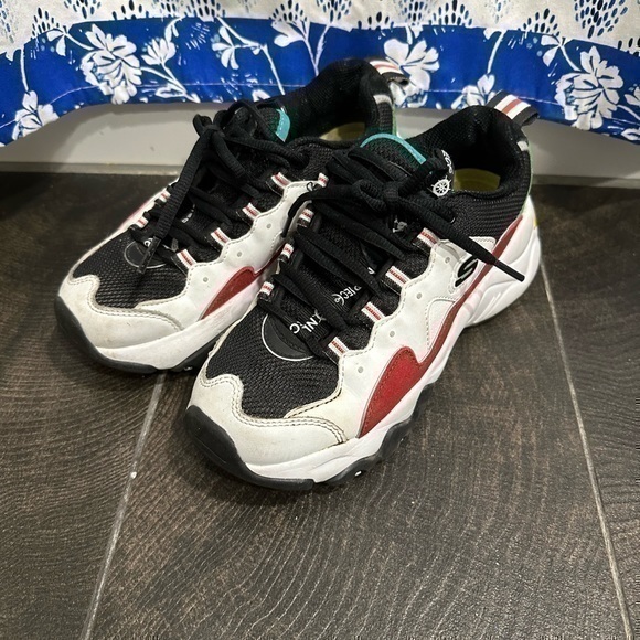 Skechers One Piece Limited Collection Memory Foam Women 5.0
Condition 8/10 - Picture 1 of 8
